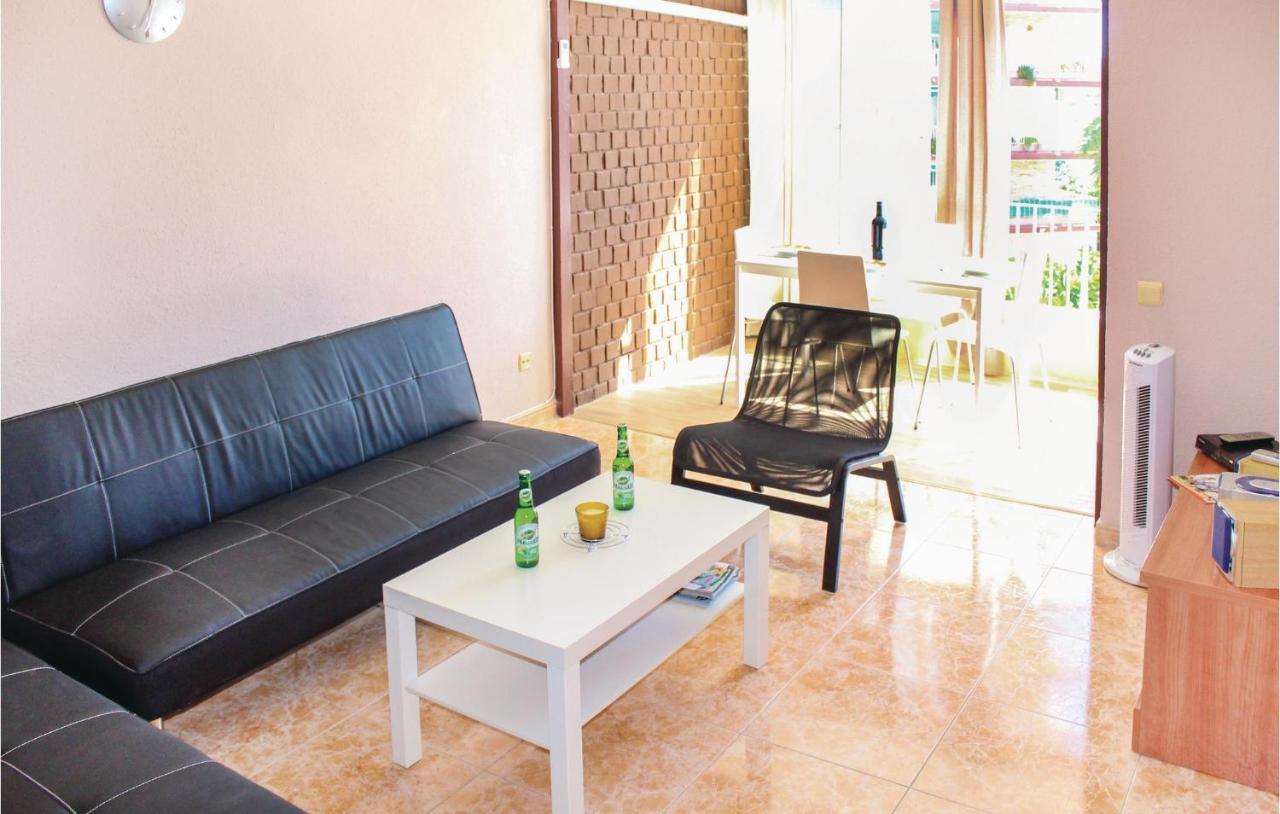 2 Bedroom Pet Friendly Apartment In Alicante Exteriör bild